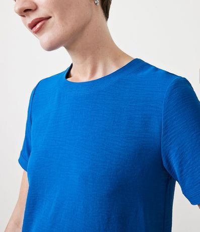 Blusa con Aberturas y Detalles de Pespuntes 6