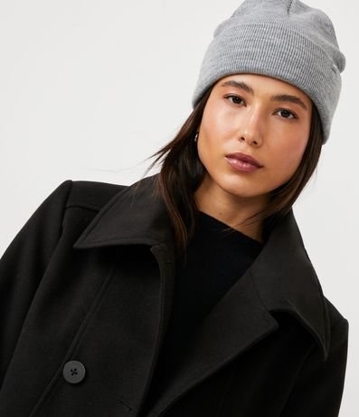 Gorro con Pliegue y Etiqueta Aplicada
