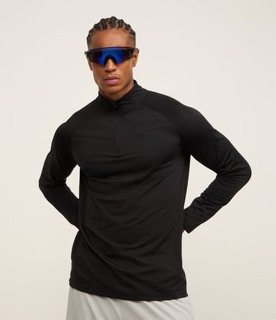 Remera Deportiva Térmica con Cremallera en el Cuello y Recortes