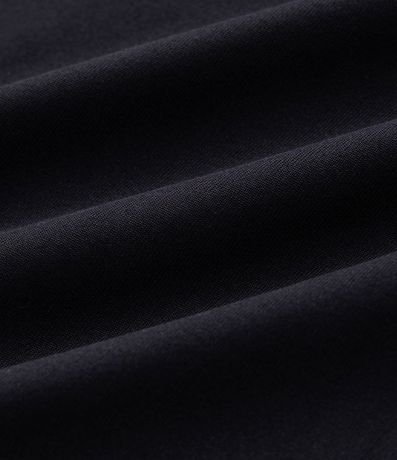 Remera Deportiva Térmica con Cremallera en el Cuello y Recortes 9