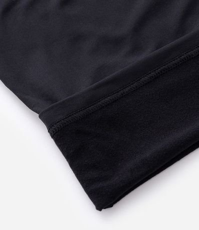 Remera Deportiva Térmica con Cremallera en el Cuello y Recortes 12