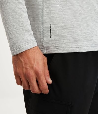 Remera Deportiva Térmica con Cremallera en el Cuello y Recortes 5