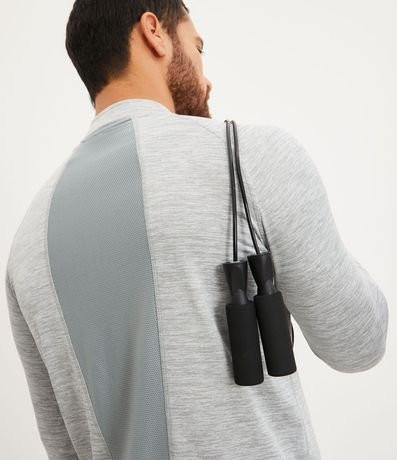 Remera Deportiva Térmica con Cremallera en el Cuello y Recortes 6