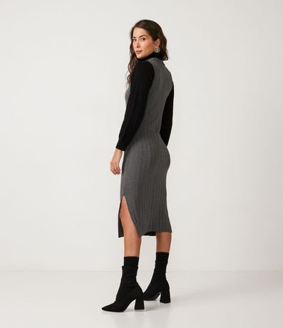 Vestido Midi en Viscosa con Cuello Alto Básico y Acanalado 2