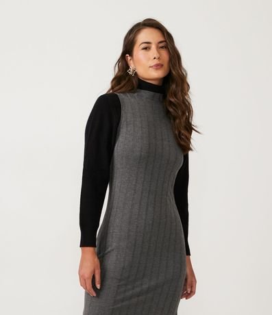 Vestido Midi en Viscosa con Cuello Alto Básico y Acanalado 3