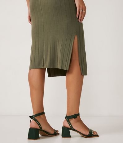 Vestido Midi en Viscosa con Cuello Alto Básico y Acanalado 5