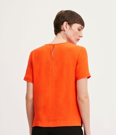 Blusa con Aberturas y Detalles de Pespuntes 3