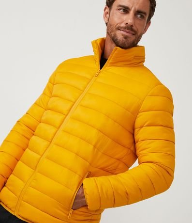 Campera Ultraliviana Básica en Poliamida con Cuello Alto 5