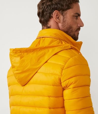 Campera Ultraliviana Básica en Poliamida con Cuello Alto 6