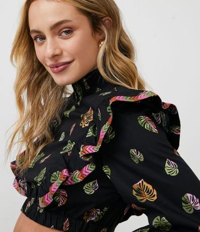 Blusa en Tricolina con Estampado de Hojas y Volado con Bordado 4