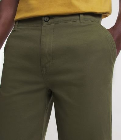 Bermuda Slim en Sarga con Elastano 4