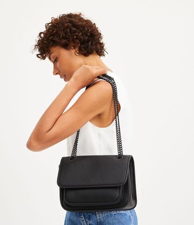 Bolso Médio con Tapa y Correa de Cadena
