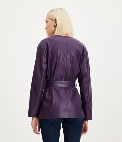 Campera Alargada en PU con Bolsillos y Lazo 4