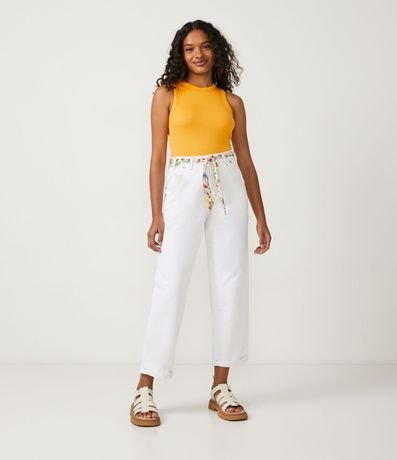 Blusa Cropped sin Manga en Ribana con Cuello Redondo 3