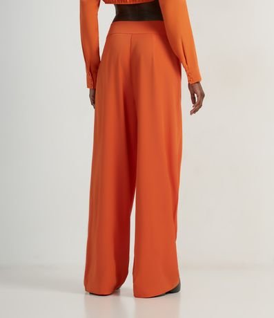Pantalón Pantalona en Crepé con Friso Delantero 5