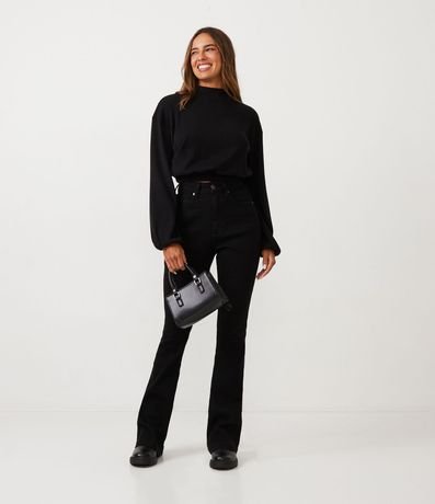 Blusa Cropped en RIbana con Cuello Alto y Manga Larga 2