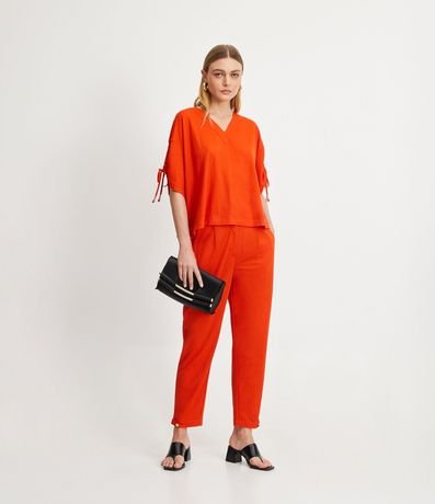 Blusa Amplia con Escote V y Detalle de Lazo Fruncido en las Mangas 2