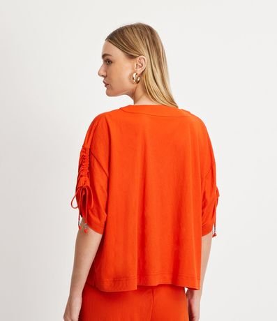 Blusa Amplia con Escote V y Detalle de Lazo Fruncido en las Mangas 3