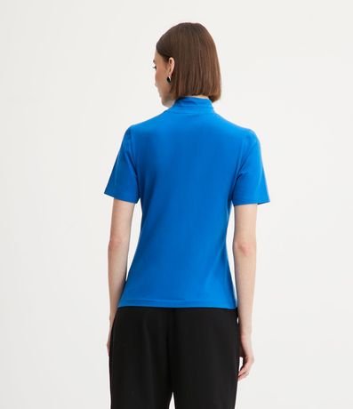 Blusa Básica en Media Malla con Cuello Alto 3