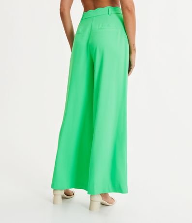 Pantalón Recto en Crepé con Acabado Ondulado 3