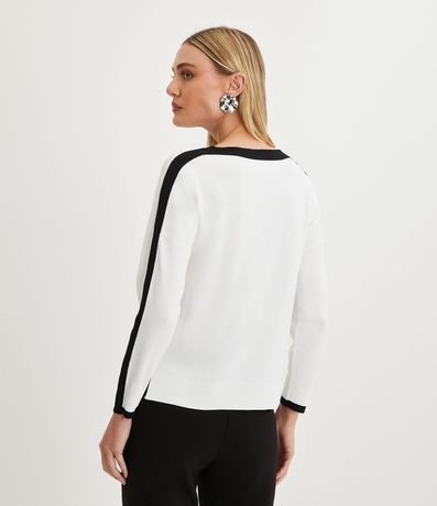 Blusa en Punto con Cuello Canoa y Detalle Contrastante 3