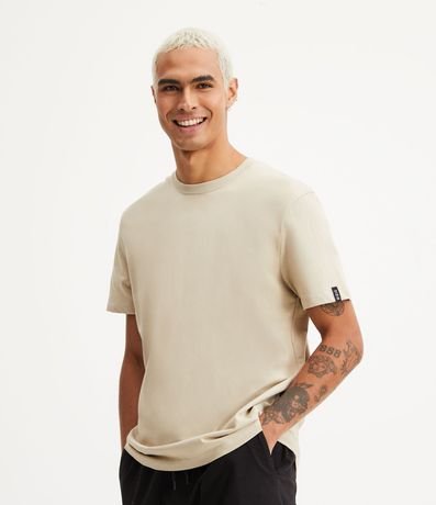 Remera Comfort Básica en Tejido Texturizado 2