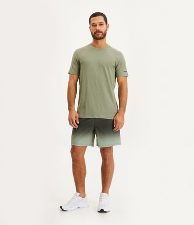 Remera Deportiva con Etiqueta en la Barra y Manga Corta 2
