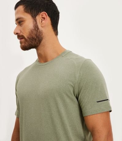 Remera Deportiva con Etiqueta en la Barra y Manga Corta 4