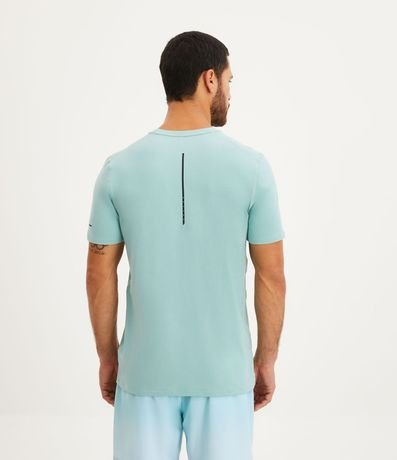 Remera Deportiva con Etiqueta en la Barra y Manga Corta 5