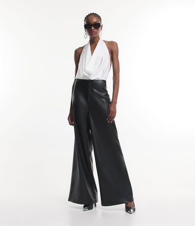 Pantalón Pantalona en Material Sintético y Pliegues en la Espalda 1