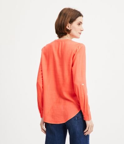 Camisa en Viscolino con Escote V 3