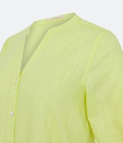 Camisa en Viscolino con Escote V 6