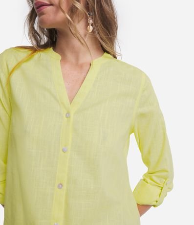 Camisa en Viscolino con Escote V 4