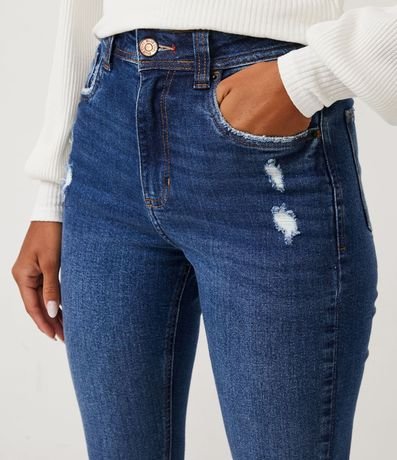 Pantalón Mom Cintura Alta en Jeans con Desgastes y Barra Doble 4