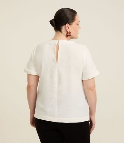 Blusa Manga Corta Texturizada con Detalle en el Cuello Curve & Plus Size 4