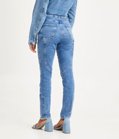 Pantalón Recto en Jeans Elástico con Bolsillos y Detalle de Costuras 3