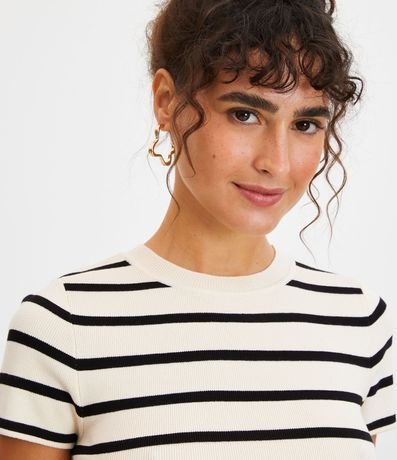 Blusa Cropped en Viscosa con Textura en Rayas 4