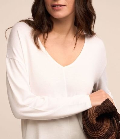 Blusa en Media Malla Texturizada con Escote V 4