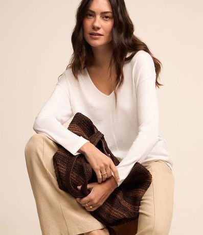 Blusa en Media Malla Texturizada con Escote V 5