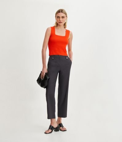 Blusa Cropped en Punto con Escote Cuadrado 2