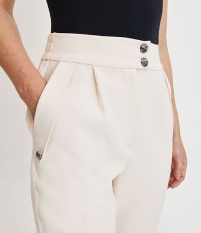 Pantalón Carrot Sastrería en Crepé Texturizado con Bolsillos 4