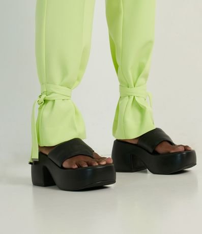 Pantalón Wide Leg en Crepé con Lazo en el Tobillo 5