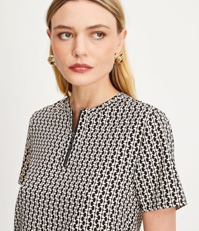 Blusa en Crepé Geométrico con Cremallera Frontal 4