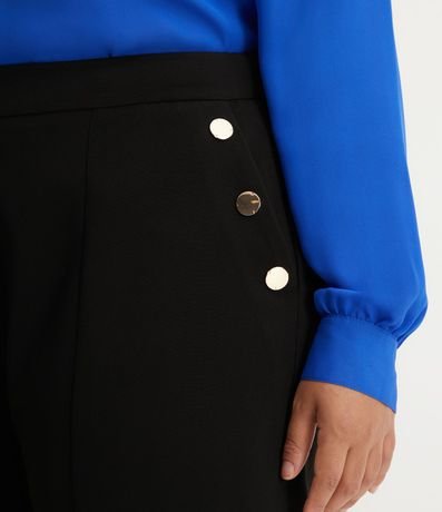 Bermuda en Crepé con Botones en los Bolsillos Curve & Plus Size 4