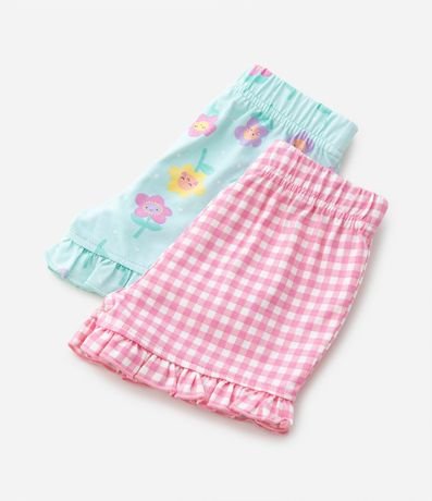 Kit 02 Shorts Infantiles con Estampas de Cuadros y Flores - Talle 0 a 18 Meses 4