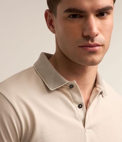 Polo Manga Corta con Cuello Jacquard 4