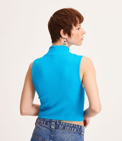 Blusa Musculosa en Poliamida Acanalada con Cuello Alto 3