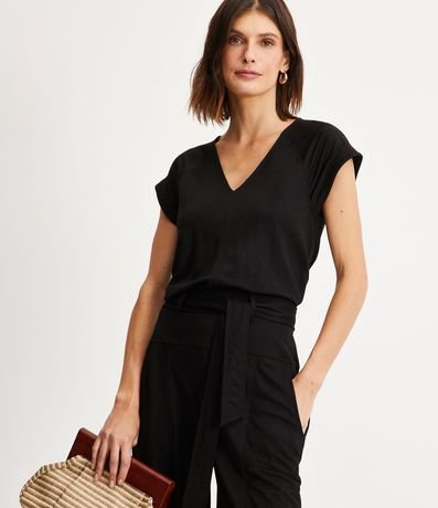 Blusa en Orly con Manga Corta Plegada y Recorte Central 1