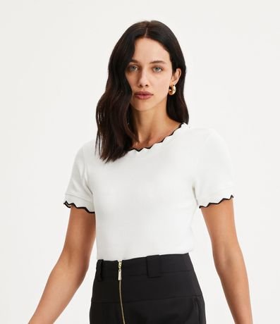 Blusa en Algodón con Detalle Ondulado Contrastante 3