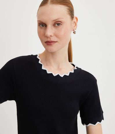 Blusa en Algodón con Detalle Ondulado Contrastante 2